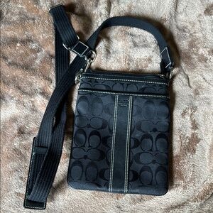 Coach Black Messenger Bag Sleek and Versatile